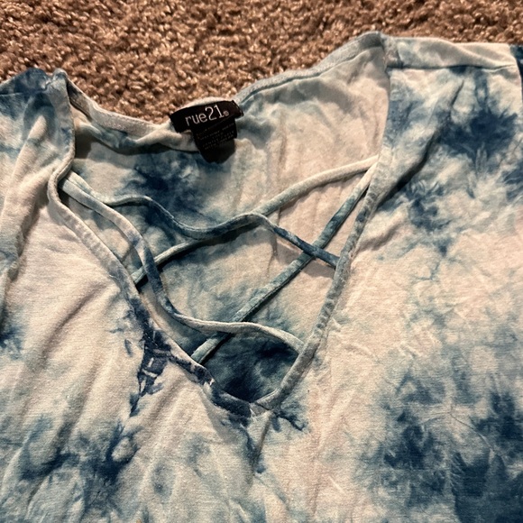 Rue21 Ocean Blue Tie-Dye Top with Crisscross Neckline - Picture 2 of 3